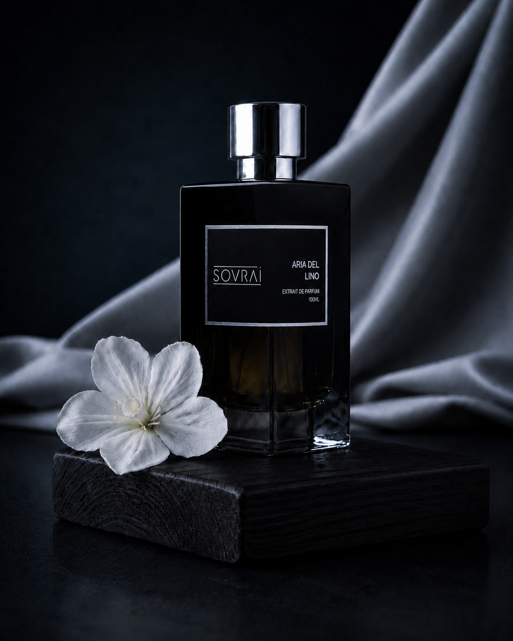 Aria del Lino 100mL by SOVRAI clean linen extrait de parfum with white flower
