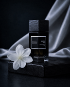 Aria del Lino 50mL by SOVRAI clean linen extrait de parfum with white flower