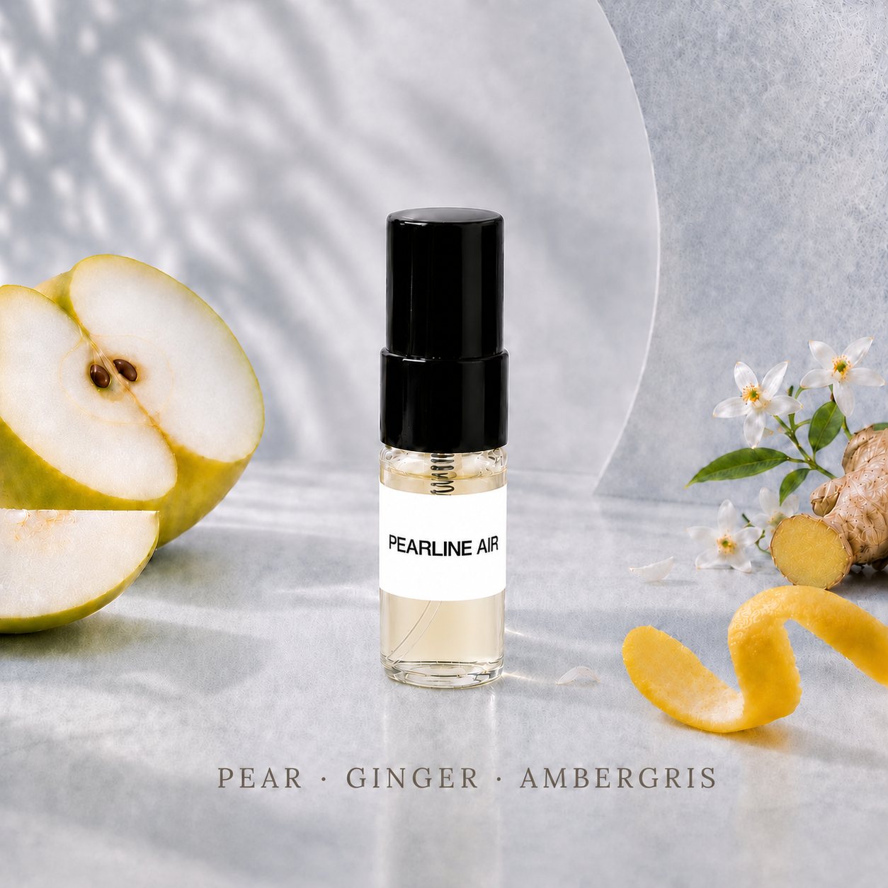 SOVRAI Pearline Air 2 mL extrait de parfum sample vial with pear, ginger and soft airy florals.